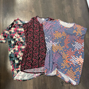 LuLaRoe Irma Tee Three Bundle Size Small Women’s High Low Top